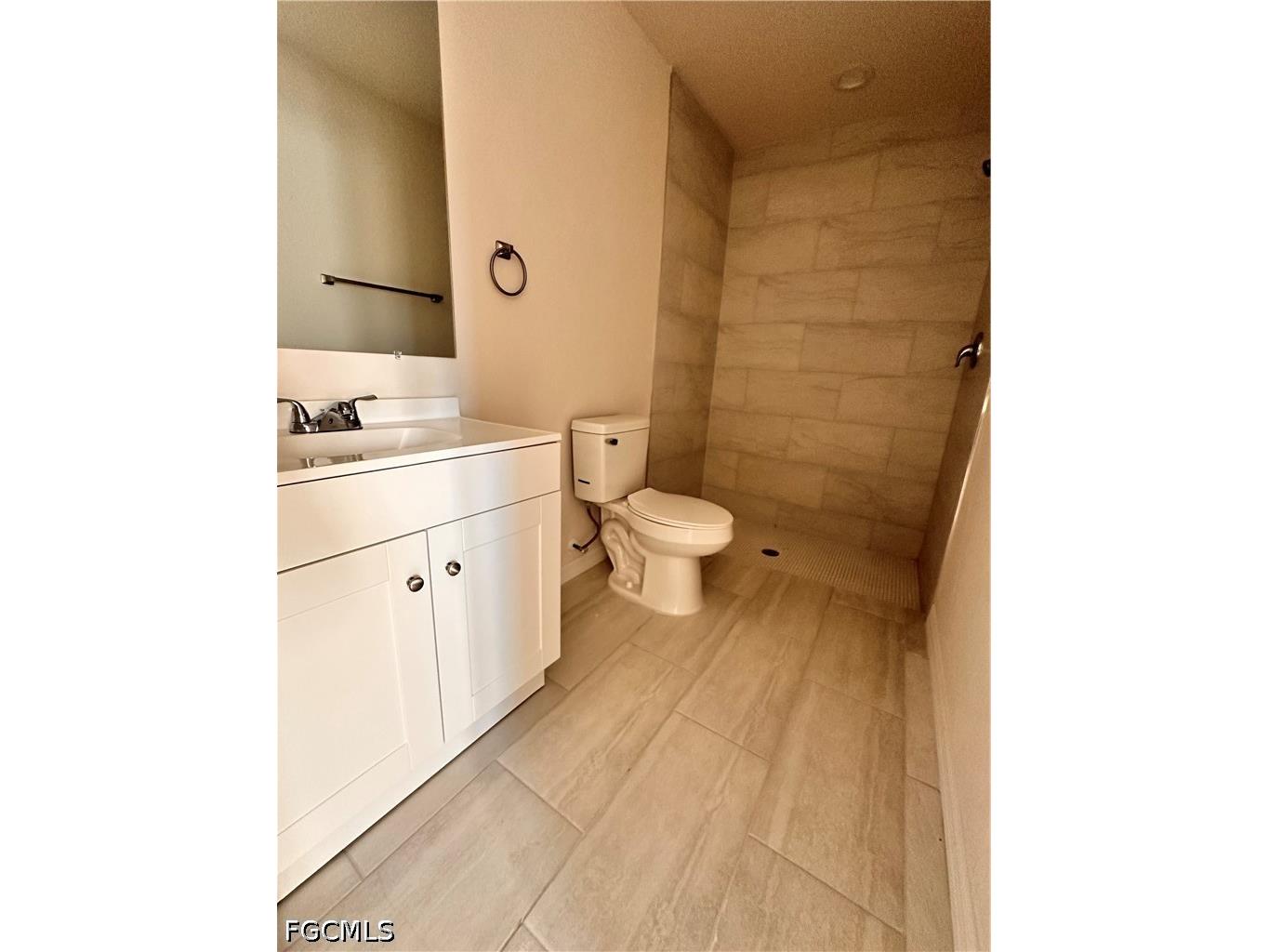 832 Gleason Parkway Cape Coral FL 33914 2026028998 image15