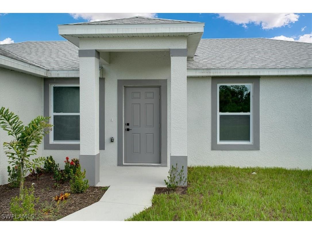 832 Hoosier Street E Lehigh Acres FL 33974 224059758 image1