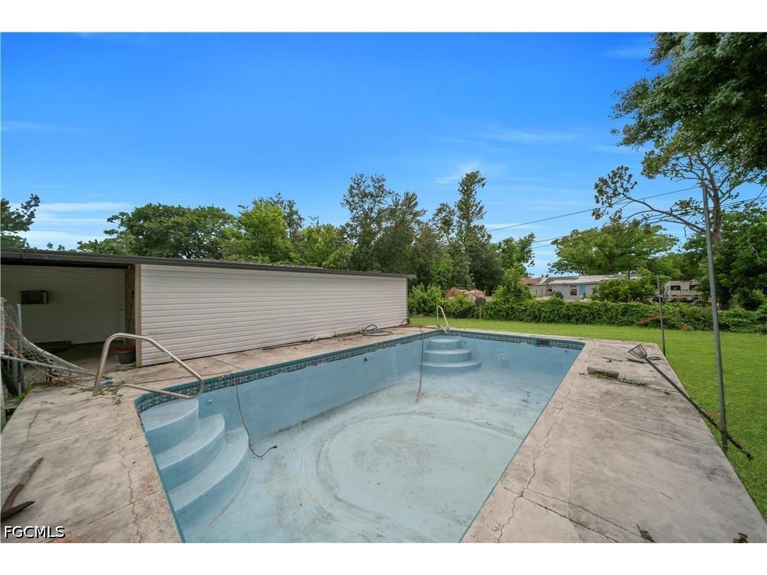 8326 Breeze Drive North Fort Myers FL 33917 2026027342 image24