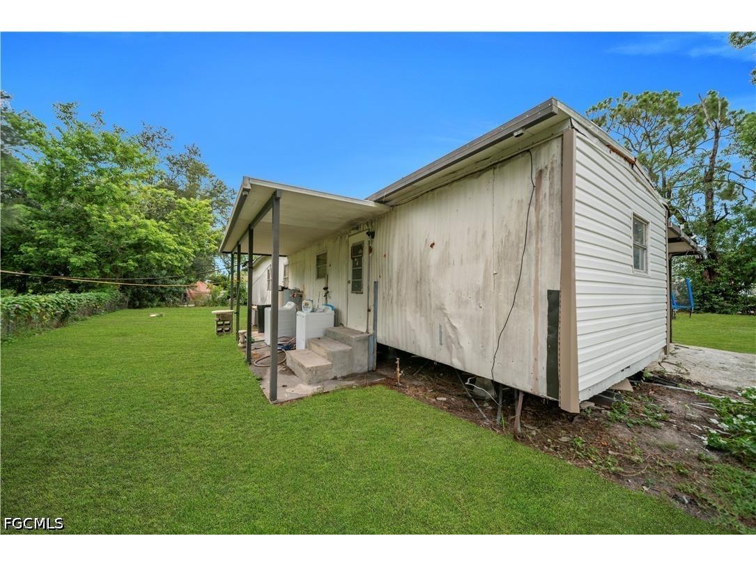 8326 Breeze Drive North Fort Myers FL 33917 2026027342 image27