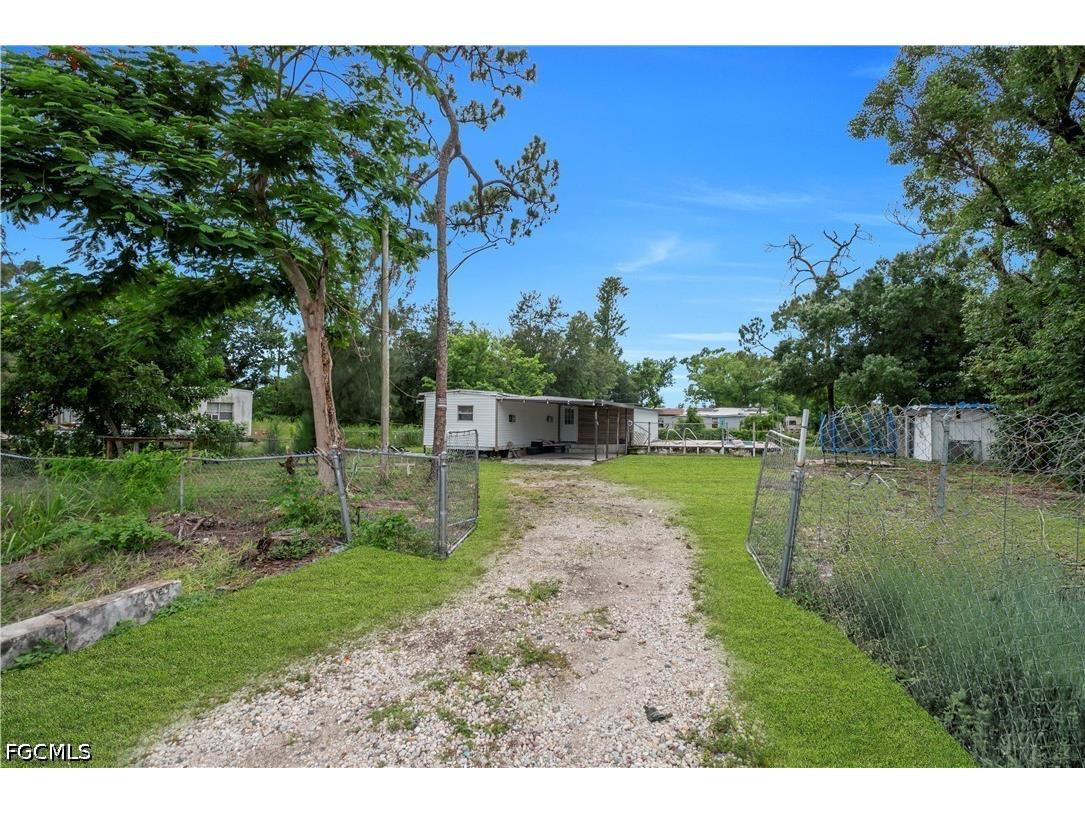 8326 Breeze Drive North Fort Myers FL 33917 2026027342 image5