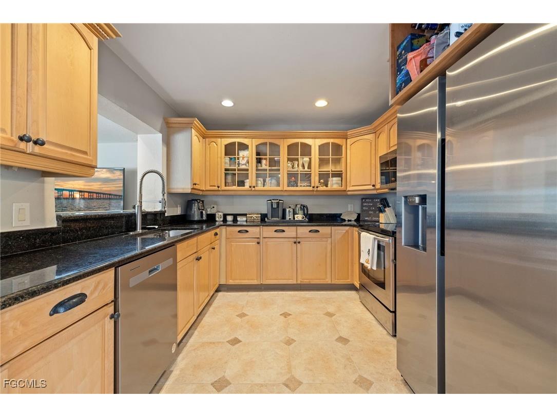 8327 Riviera Avenue Fort Myers FL 33919 2025012596 image16