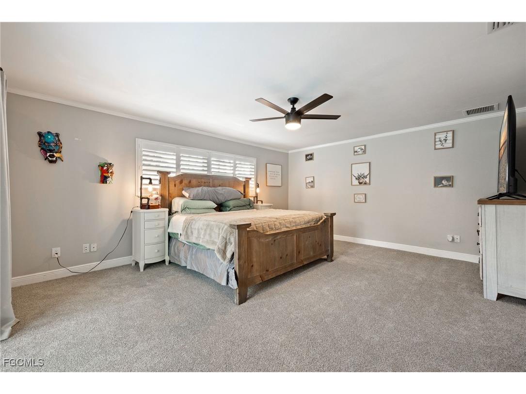 8327 Riviera Avenue Fort Myers FL 33919 2025012596 image26