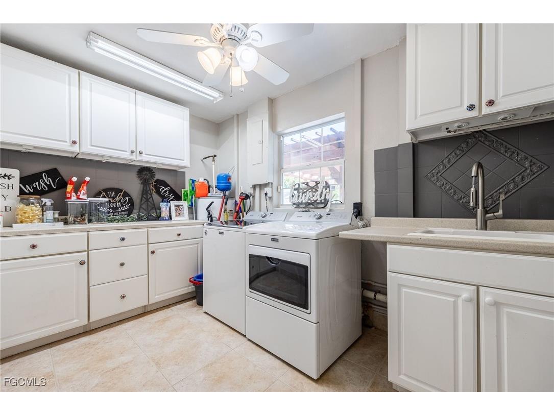 8327 Riviera Avenue Fort Myers FL 33919 2025012596 image39