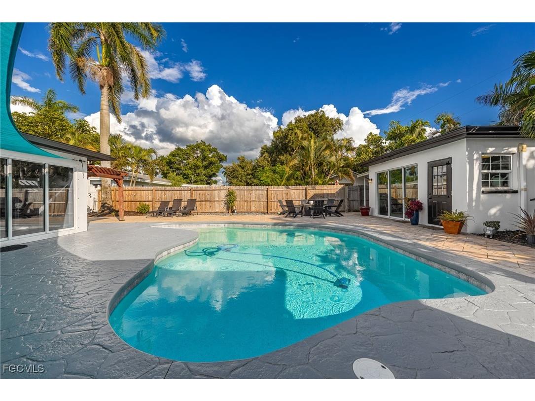 8327 Riviera Avenue Fort Myers FL 33919 2025012596 image43