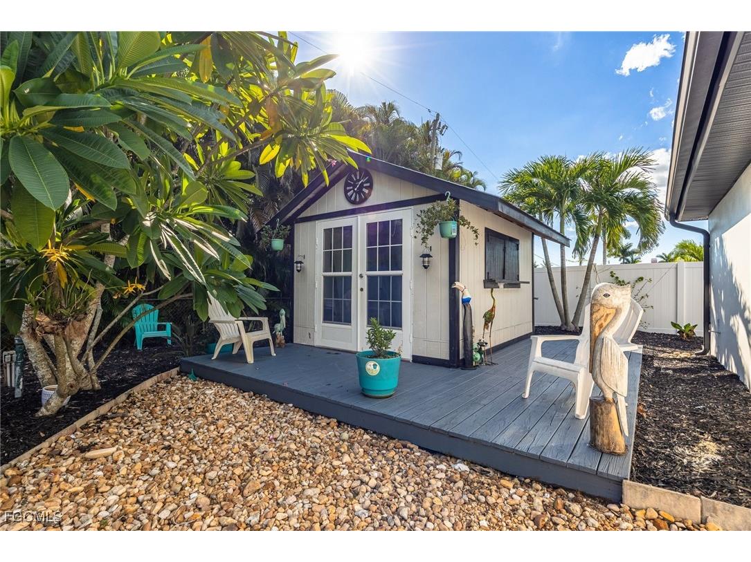 8327 Riviera Avenue Fort Myers FL 33919 2025012596 image48