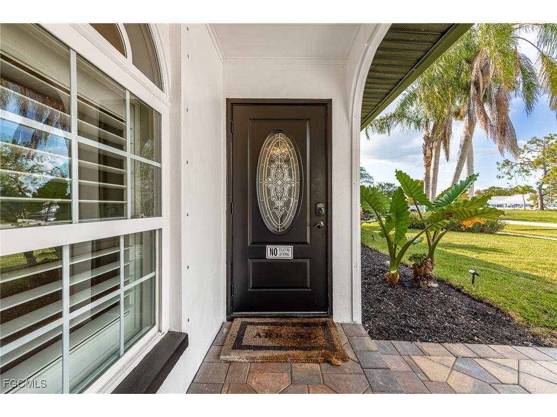 8327 Riviera Avenue Fort Myers FL 33919 2025012596 image7