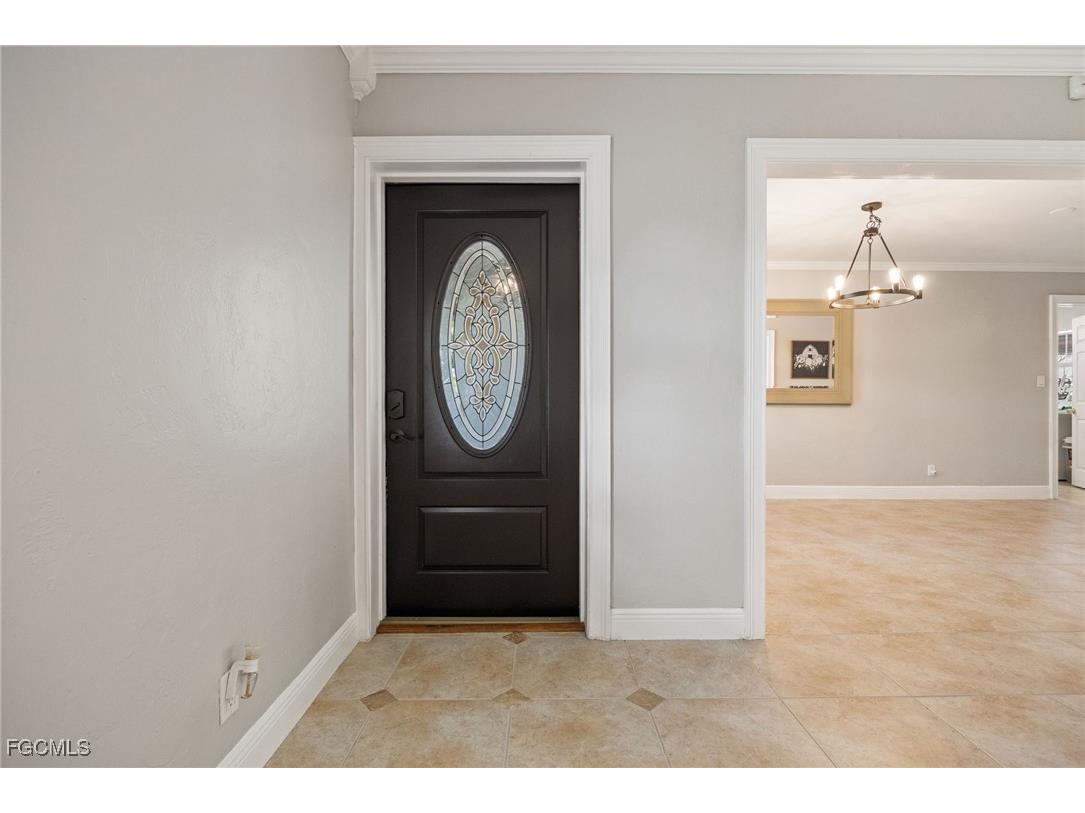 8327 Riviera Avenue Fort Myers FL 33919 2025012596 image8