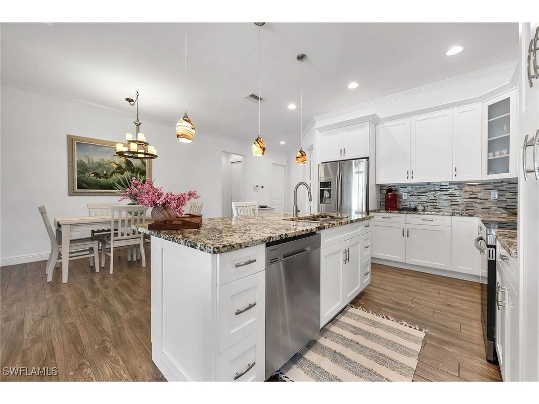 833 109th Avenue N Naples FL 34108 225078582 image10