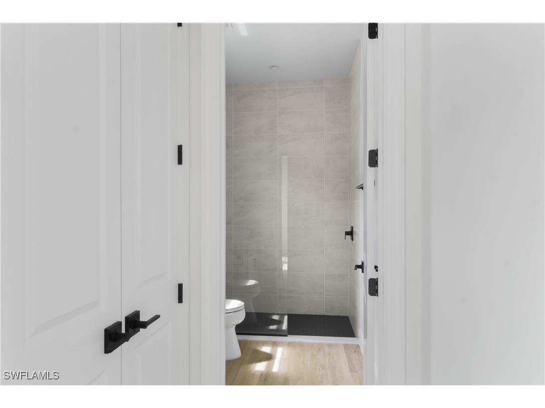 833/837 91st Avenue N Naples FL 34108 225083840 image10