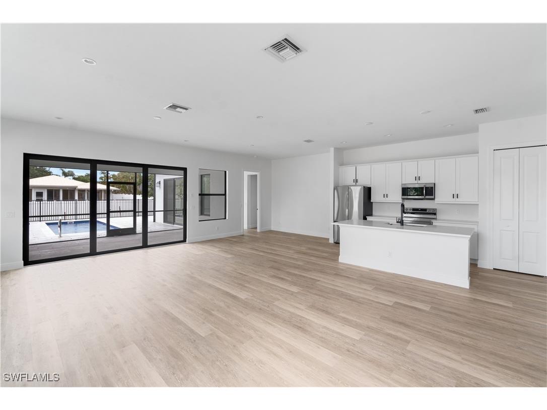 833/837 91st Avenue N Naples FL 34108 225083840 image18