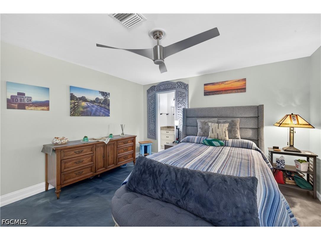 833 N Town And River Drive Fort Myers FL 33919 2026025005 image10