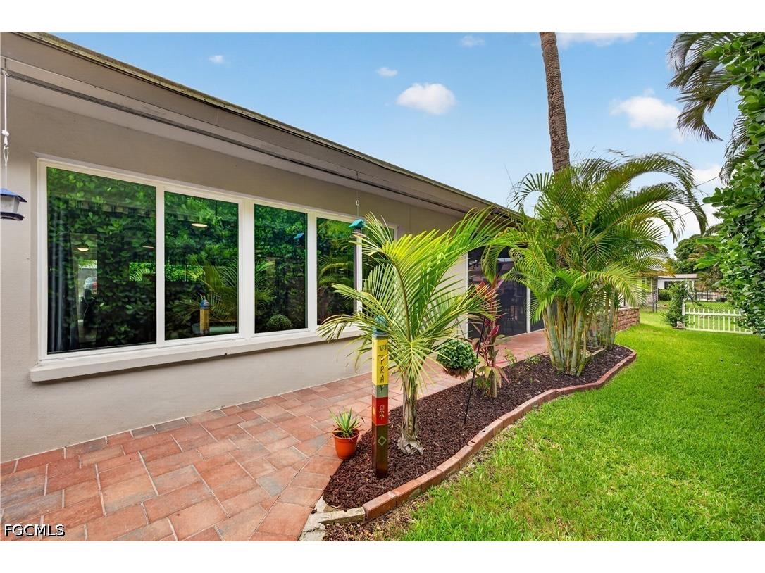 833 N Town And River Drive Fort Myers FL 33919 2026025005 image14