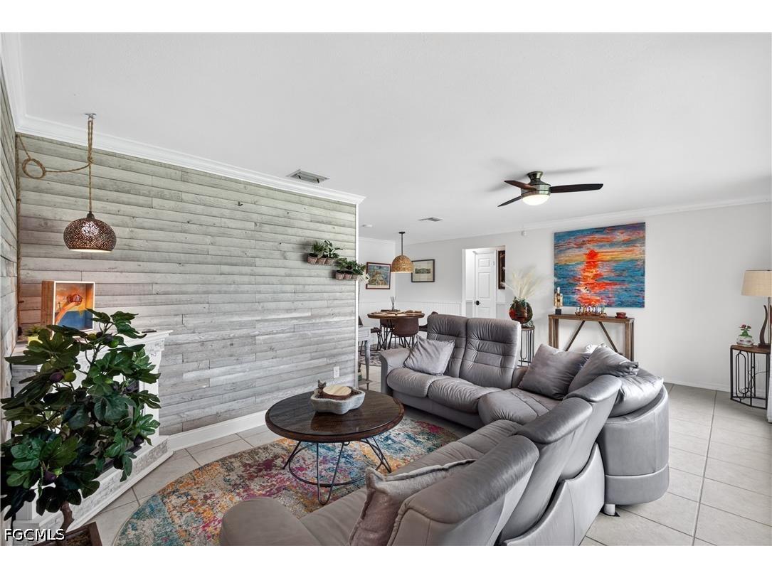 833 N Town And River Drive Fort Myers FL 33919 2026025005 image18
