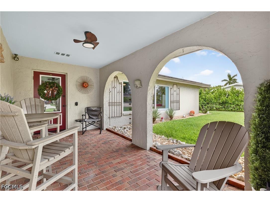 833 N Town And River Drive Fort Myers FL 33919 2026025005 image3