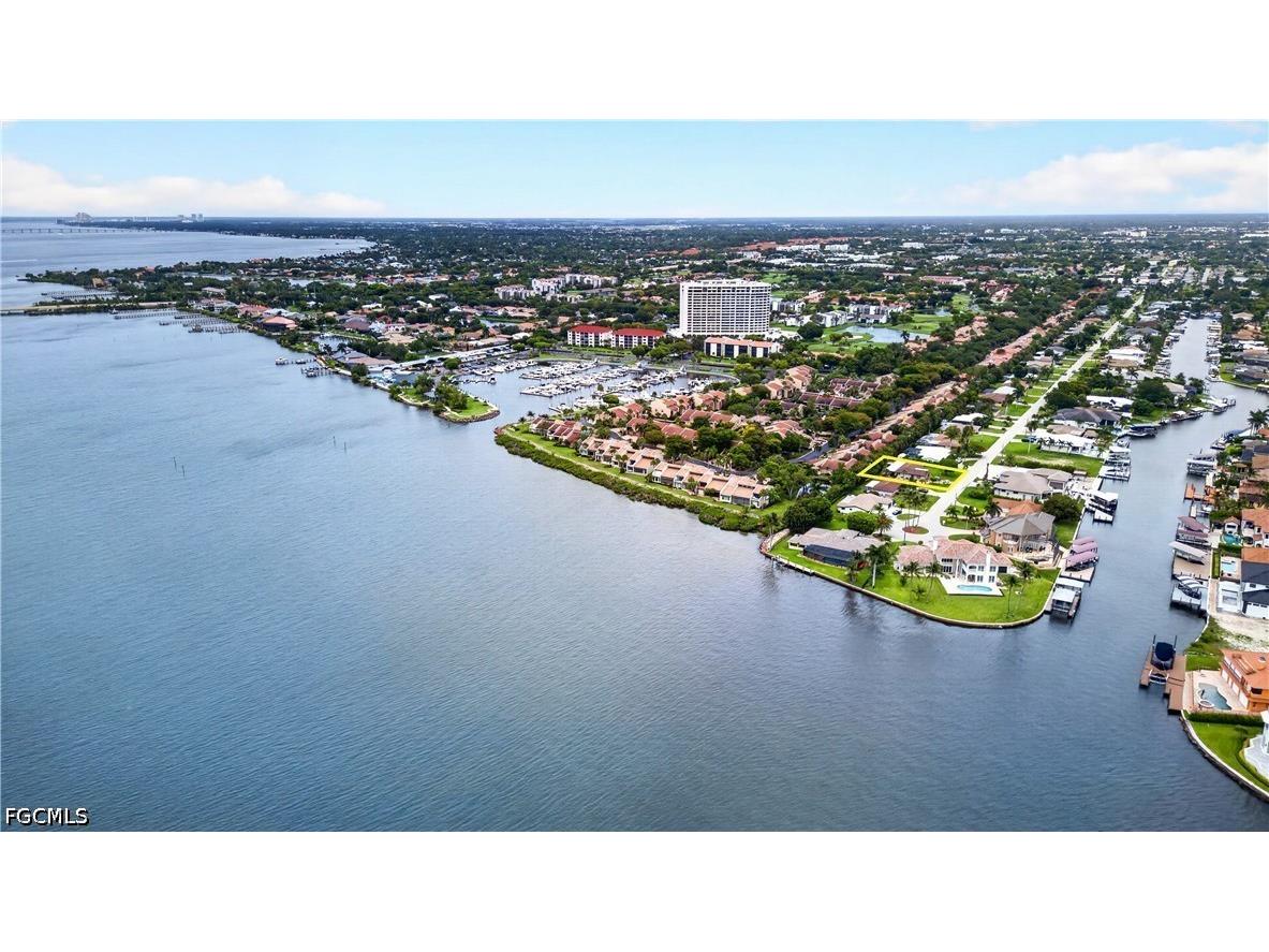 833 N Town And River Drive Fort Myers FL 33919 2026025005 image35