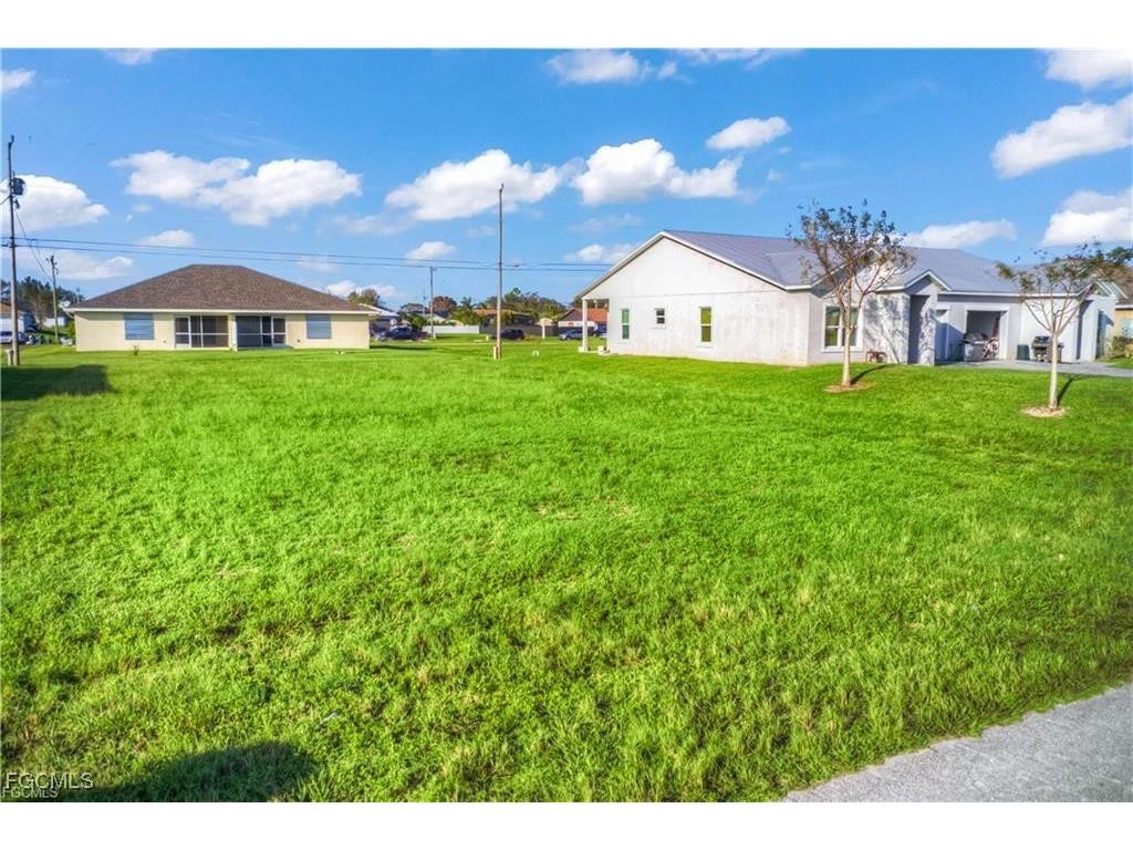 833 NE 15th Lane Cape Coral FL 33909 2025002553 image11
