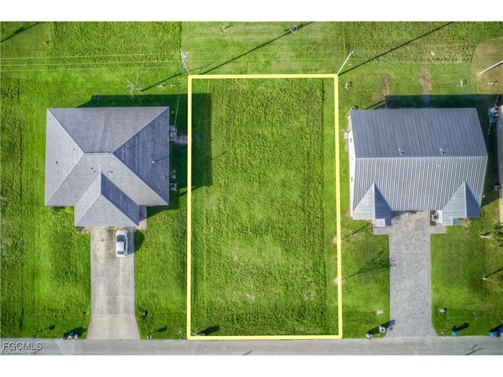 833 NE 15th Lane Cape Coral FL 33909 2025002553 image2