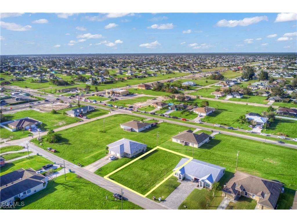 833 NE 15th Lane Cape Coral FL 33909 2025002553 image4