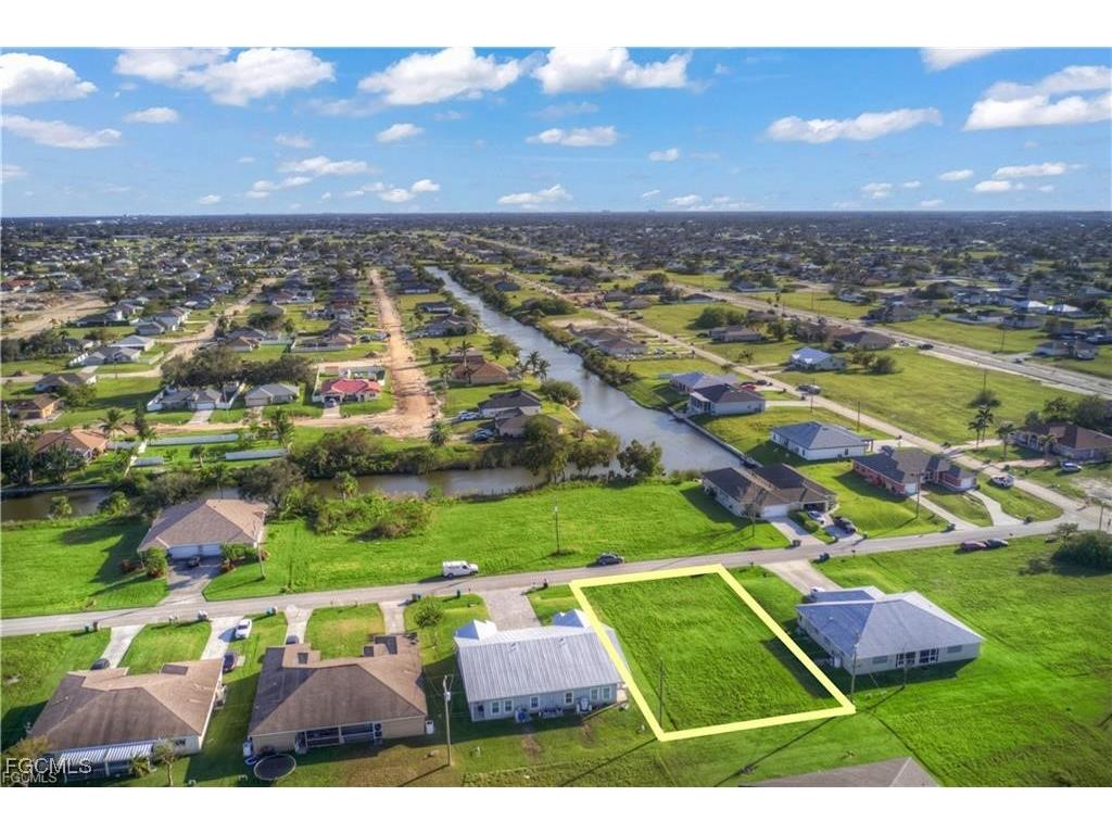 833 NE 15th Lane Cape Coral FL 33909 2025002553 image5