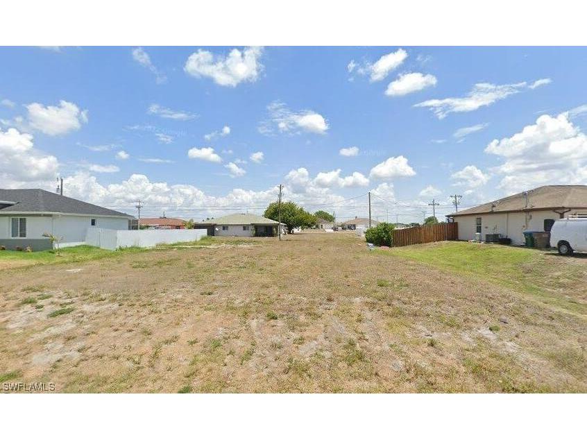 833 NE 7th Place Cape Coral FL 33909 223077316 image1