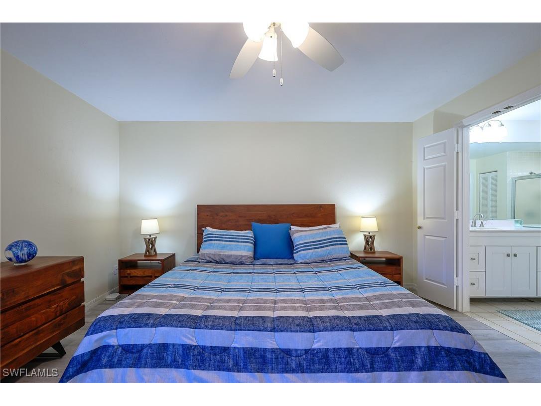 833 Reef Point Circle Naples FL 34108 225084323 image17