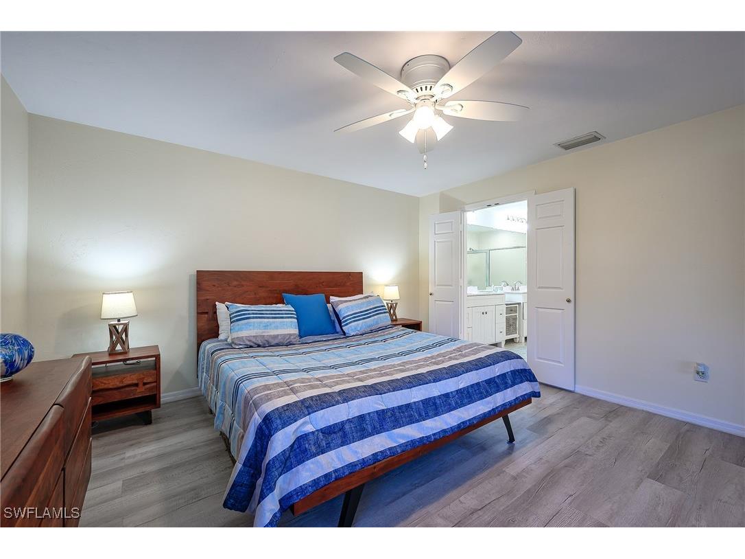 833 Reef Point Circle Naples FL 34108 225084323 image18