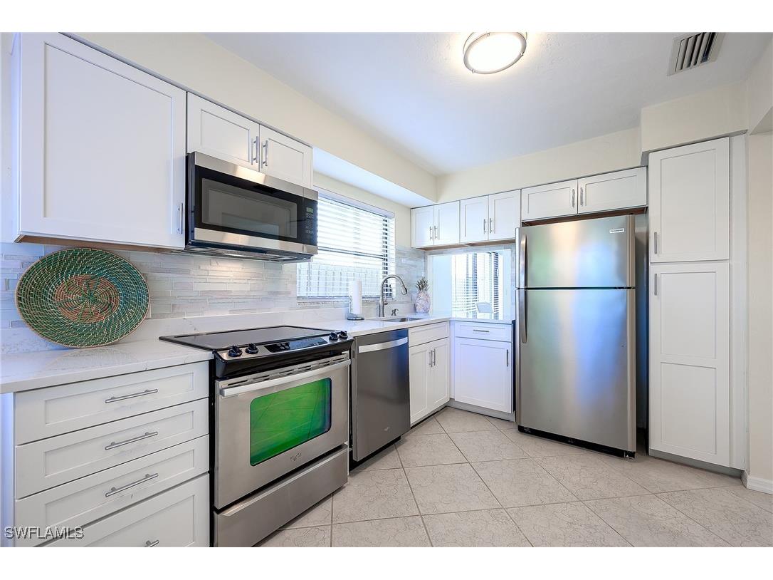 833 Reef Point Circle Naples FL 34108 225084323 image5