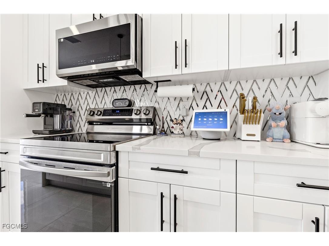 833 SW 16th Terrace Cape Coral FL 33991 2025018314 image11