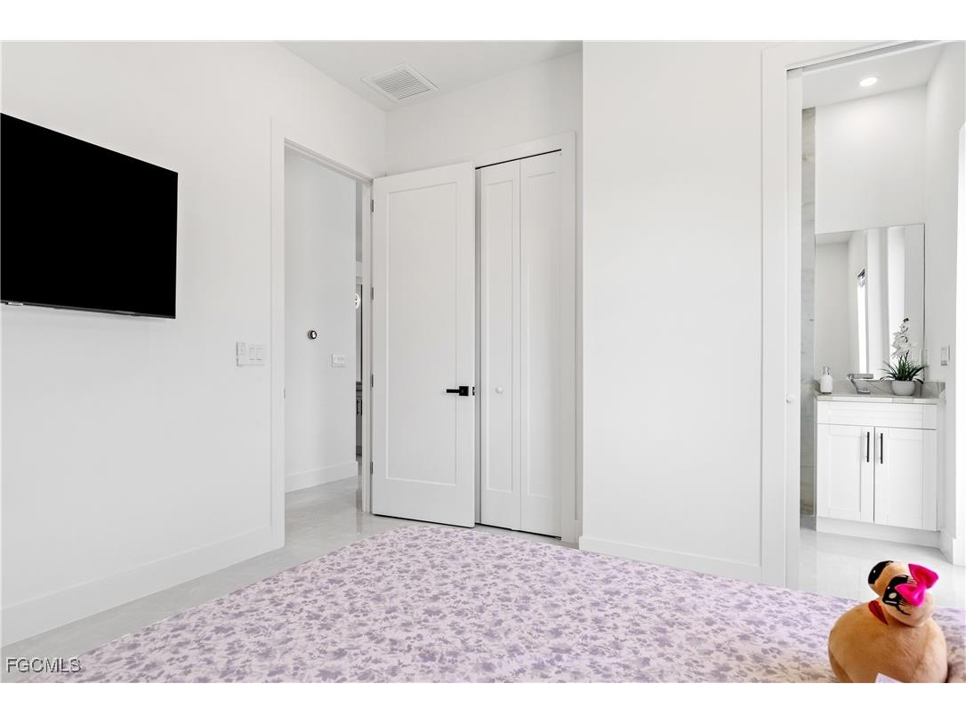 833 SW 16th Terrace Cape Coral FL 33991 2025018314 image21