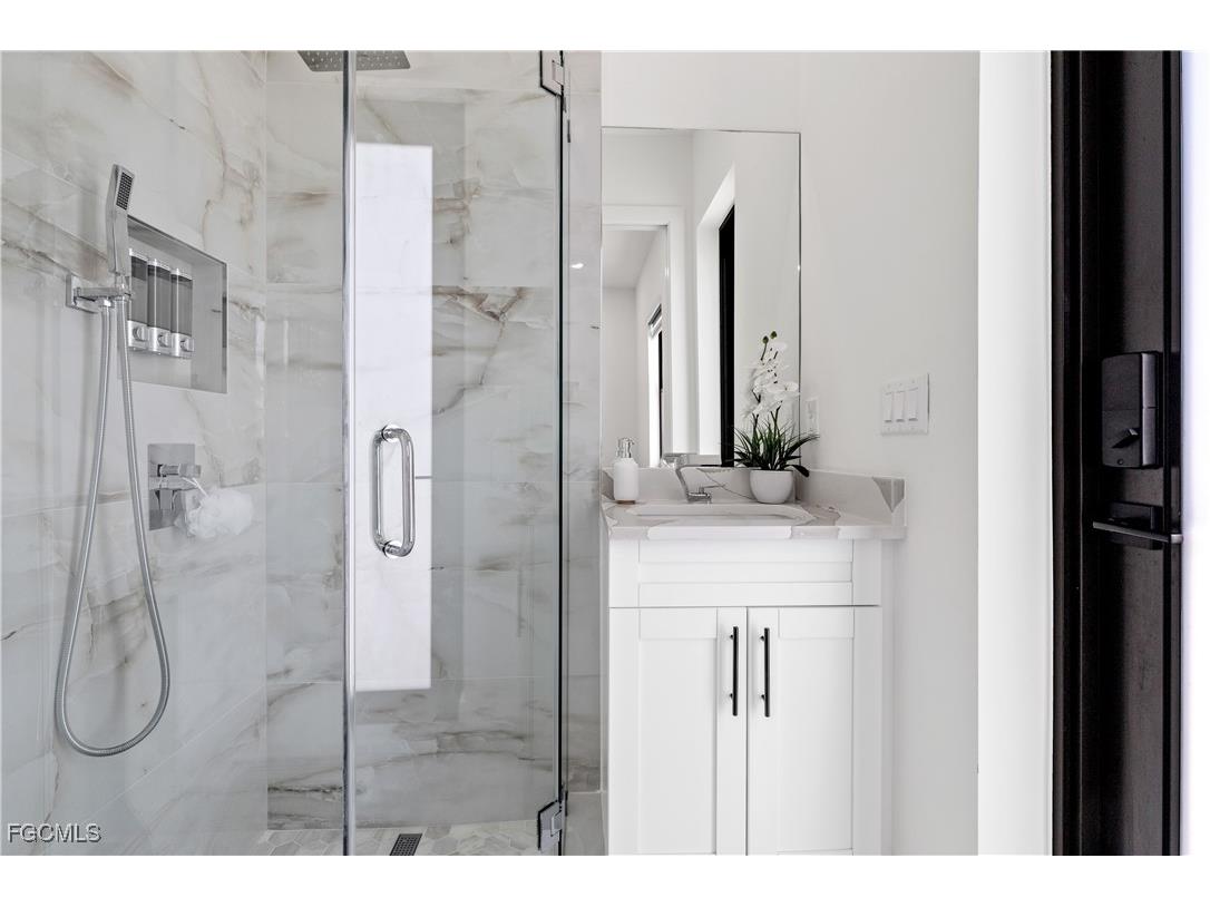 833 SW 16th Terrace Cape Coral FL 33991 2025018314 image22