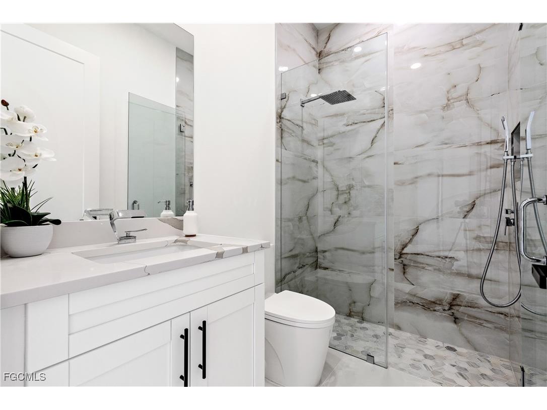 833 SW 16th Terrace Cape Coral FL 33991 2025018314 image24