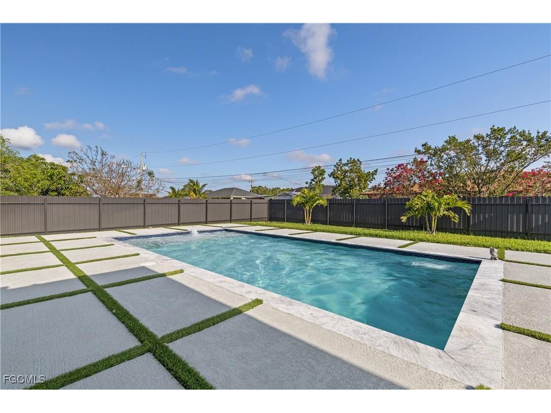 833 SW 16th Terrace Cape Coral FL 33991 2025018314 image35