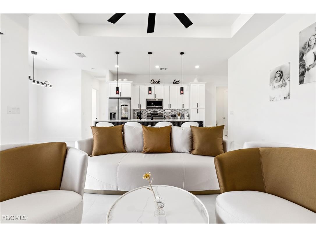 833 SW 16th Terrace Cape Coral FL 33991 2025018314 image5