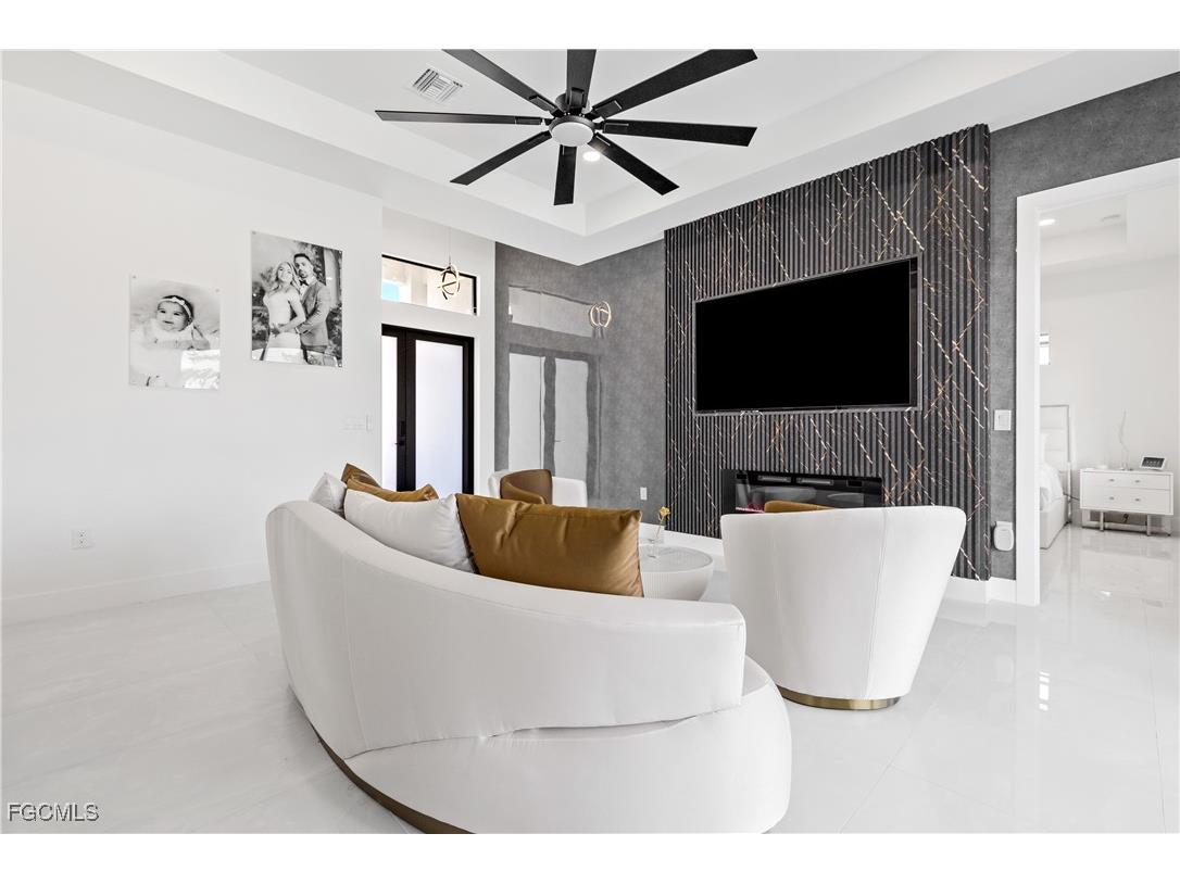 833 SW 16th Terrace Cape Coral FL 33991 2025018314 image6