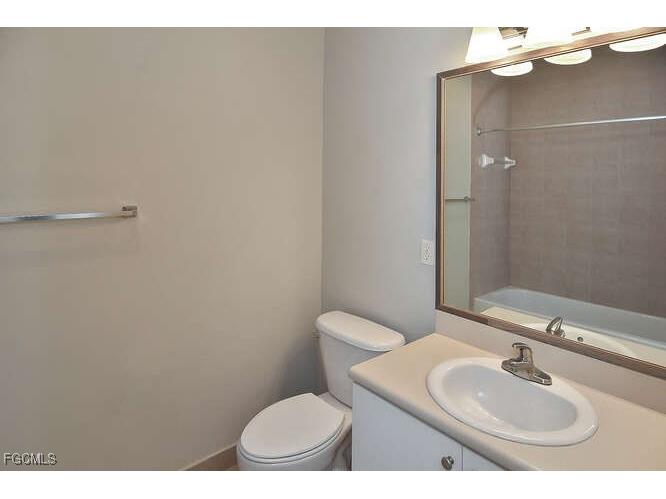 8331 Bernwood Cove Loop #1402 Fort Myers FL 33966 2025022296 image18