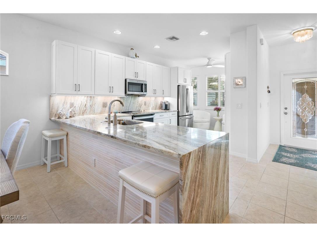 8332 Langshire Way Fort Myers FL 33912 2026004297 image3