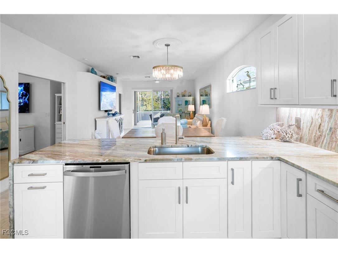 8332 Langshire Way Fort Myers FL 33912 2026004297 image4