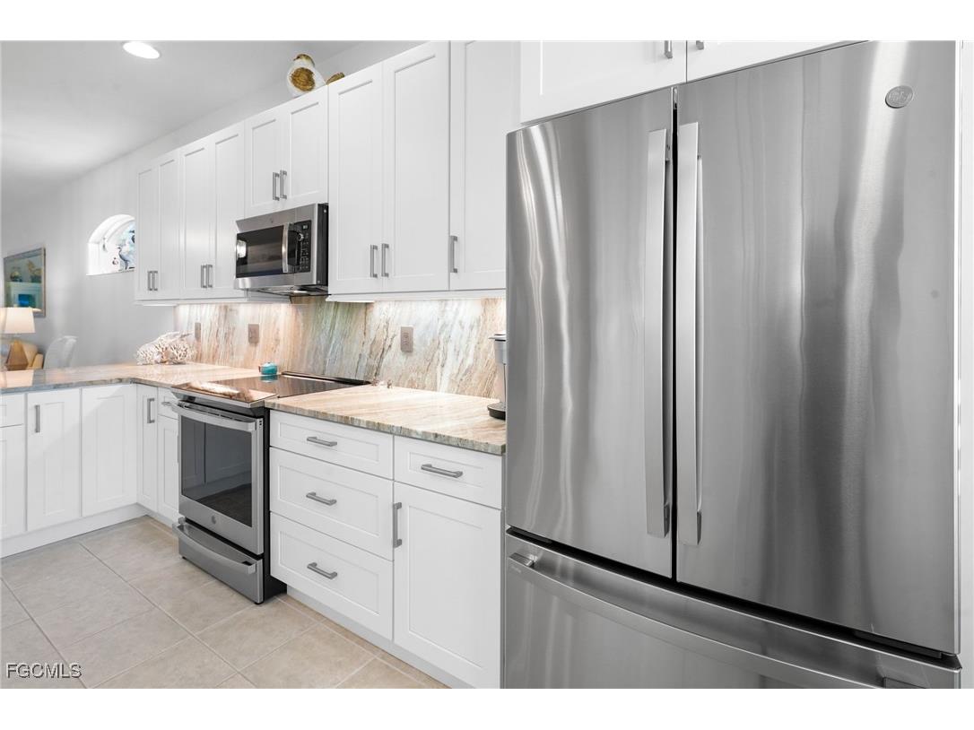 8332 Langshire Way Fort Myers FL 33912 2026004297 image5