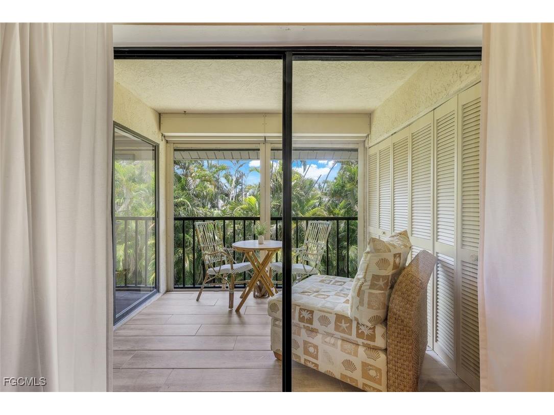 8336 Charter Club Circle #10 Fort Myers FL 33919 2025016978 image16