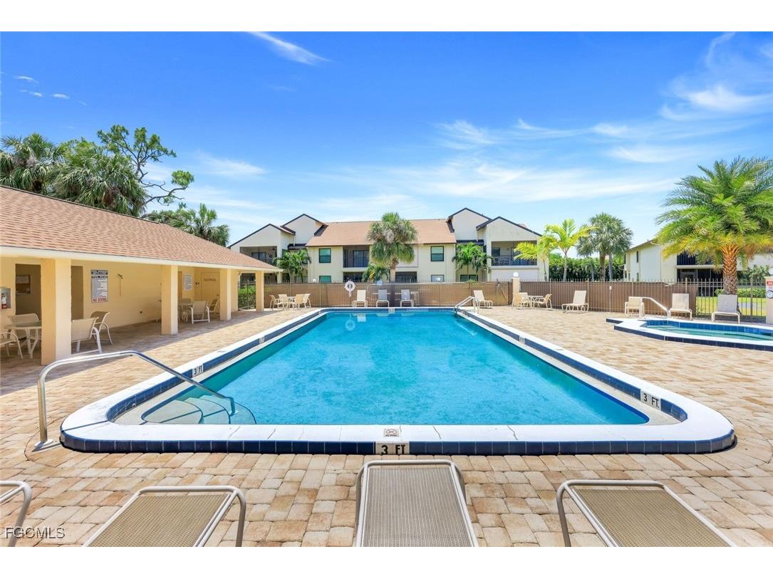 8336 Charter Club Circle #10 Fort Myers FL 33919 2025016978 image25