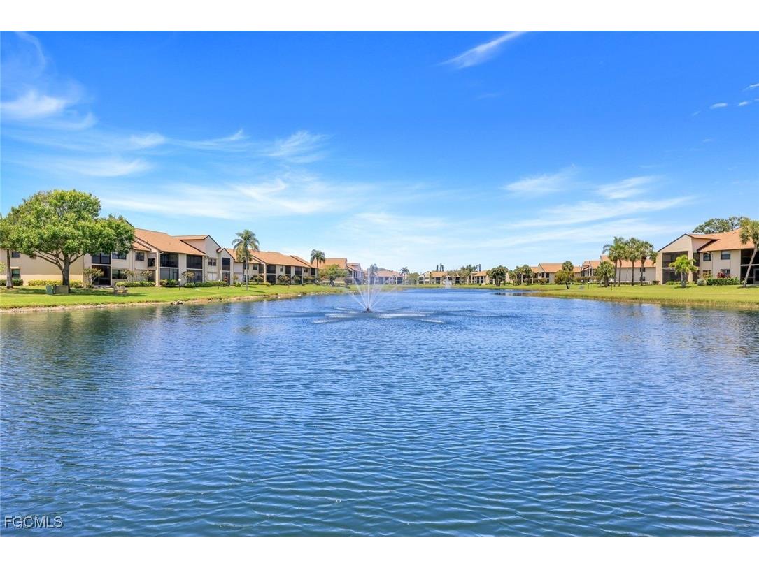 8336 Charter Club Circle #10 Fort Myers FL 33919 2025016978 image4