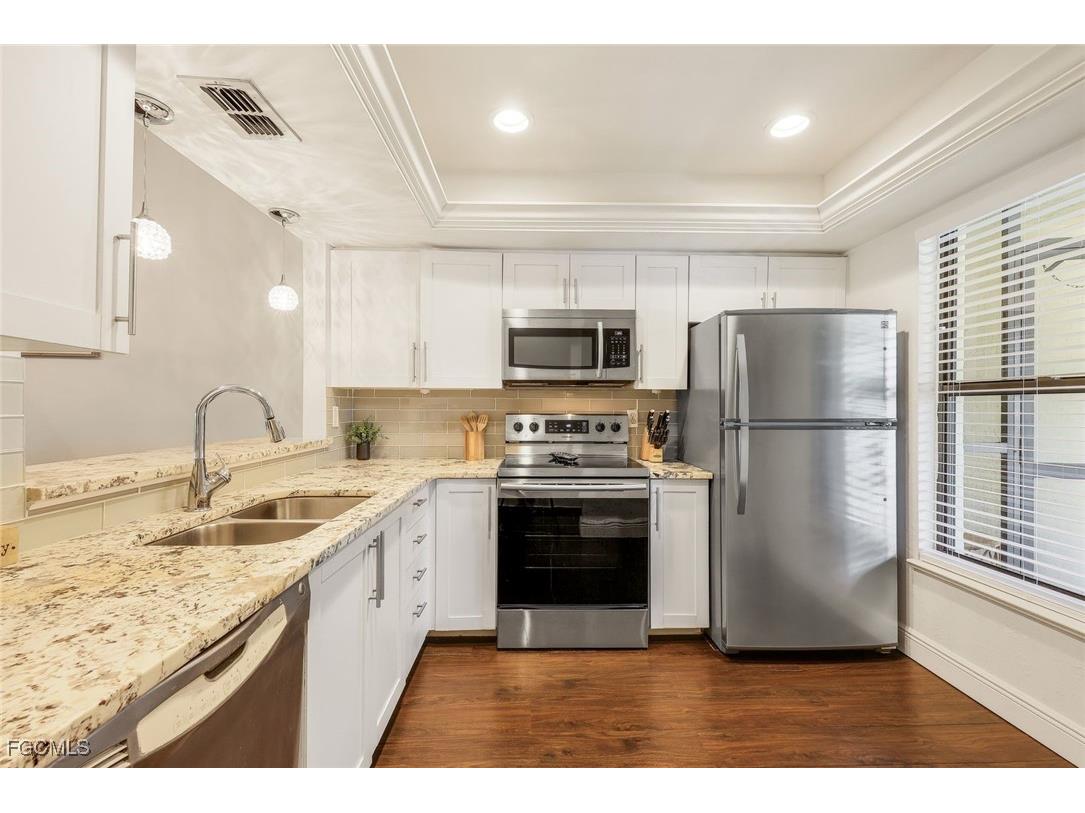 8336 Charter Club Circle #10 Fort Myers FL 33919 2025016978 image8