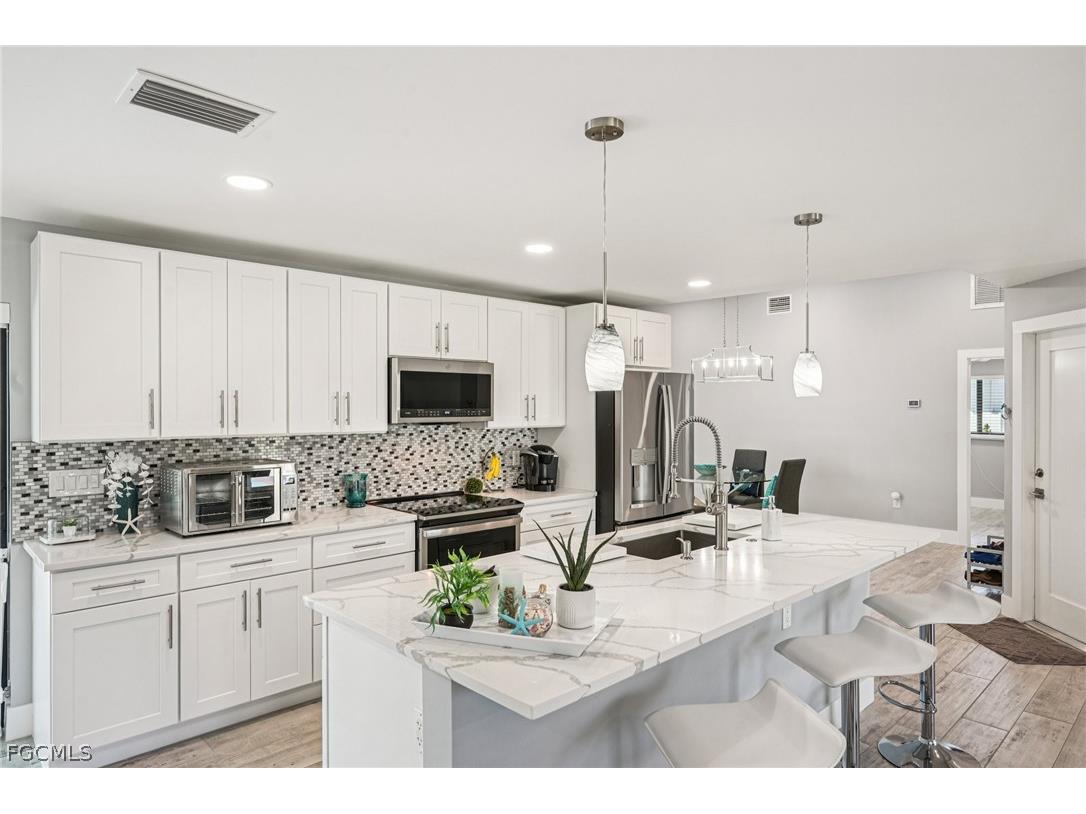 8338 Lagoon Road Fort Myers Beach FL 33931 2026010225 image12