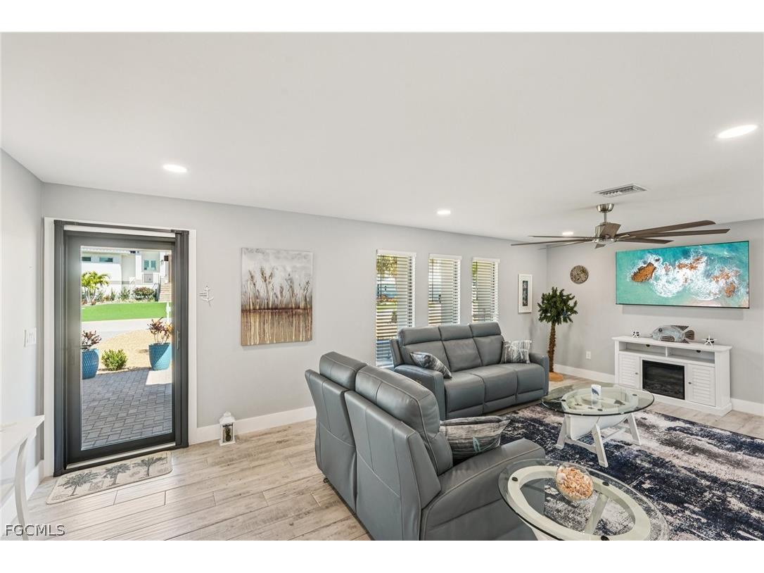 8338 Lagoon Road Fort Myers Beach FL 33931 2026010225 image4