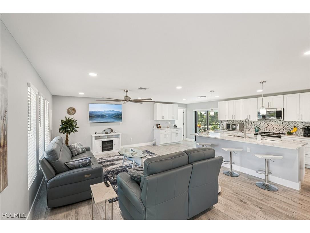 8338 Lagoon Road Fort Myers Beach FL 33931 2026010225 image5