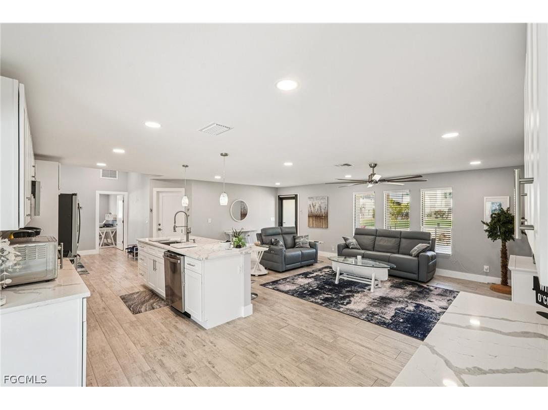 8338 Lagoon Road Fort Myers Beach FL 33931 2026010225 image8