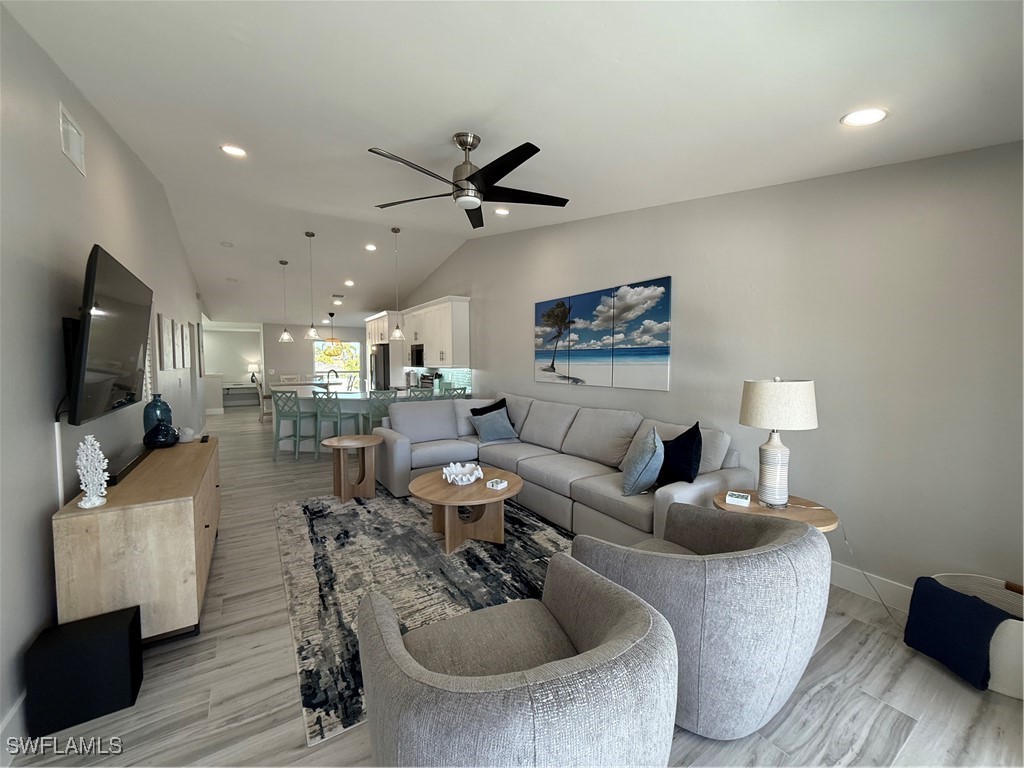 834 Gulf Pavilion Drive #204 Naples FL 34108 225081835 image18