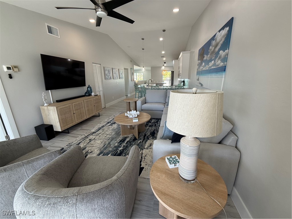 834 Gulf Pavilion Drive #204 Naples FL 34108 225081835 image19
