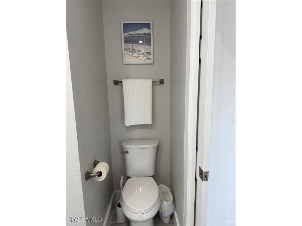 834 Gulf Pavilion Drive #204 Naples FL 34108 225081835 image26